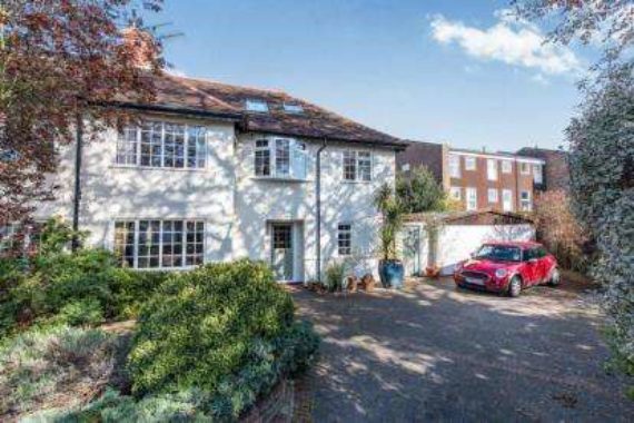 4 Bedroom Semi-Detac...